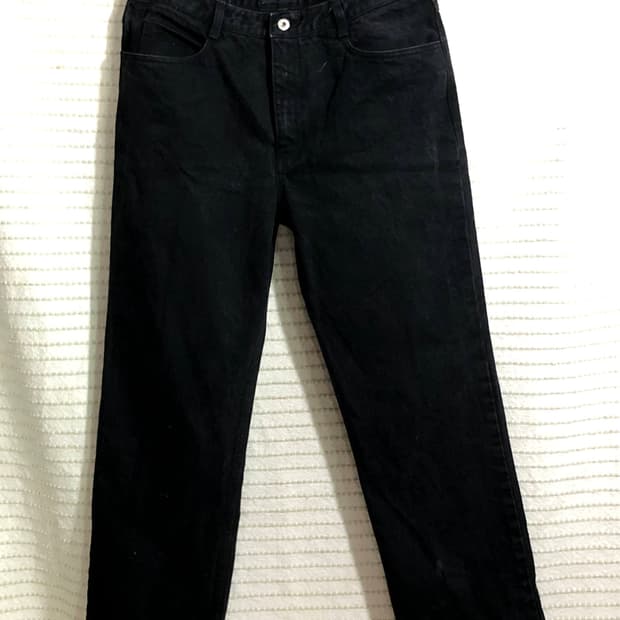 게스 스트레이트 핏 흑청 블랙진 데님 청바지