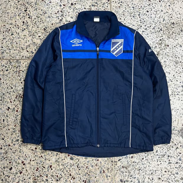 엄브로(UMBRO) 블랙 바람막이 자켓