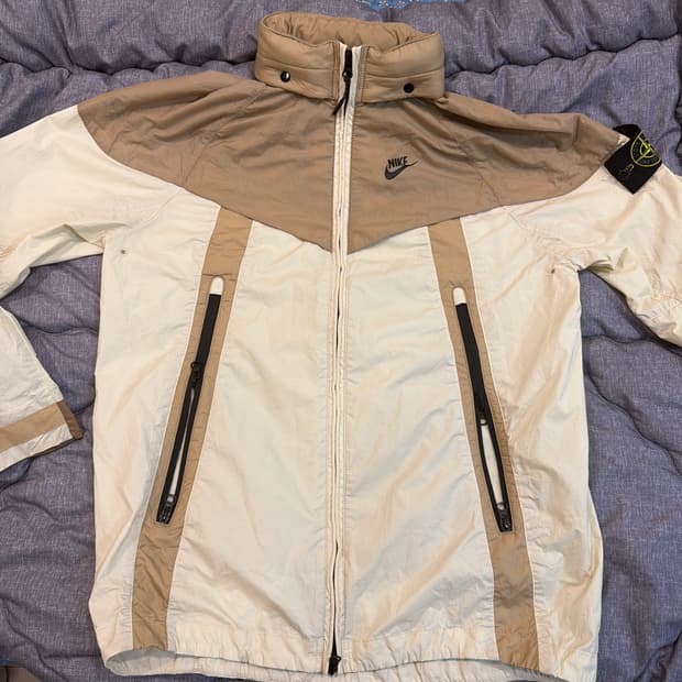 나이키 스톤아일랜드 윈드러너