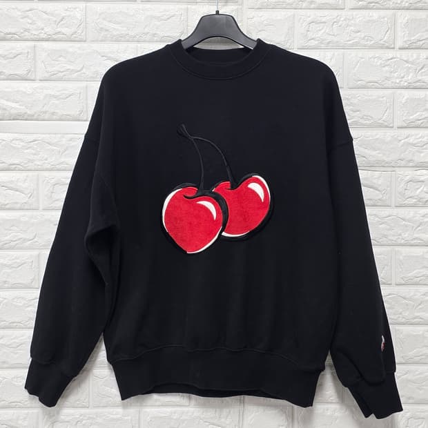 택포_ 키르시 체리 맨투맨 블랙 XL