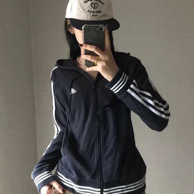 아디다스 검흰 후드집업