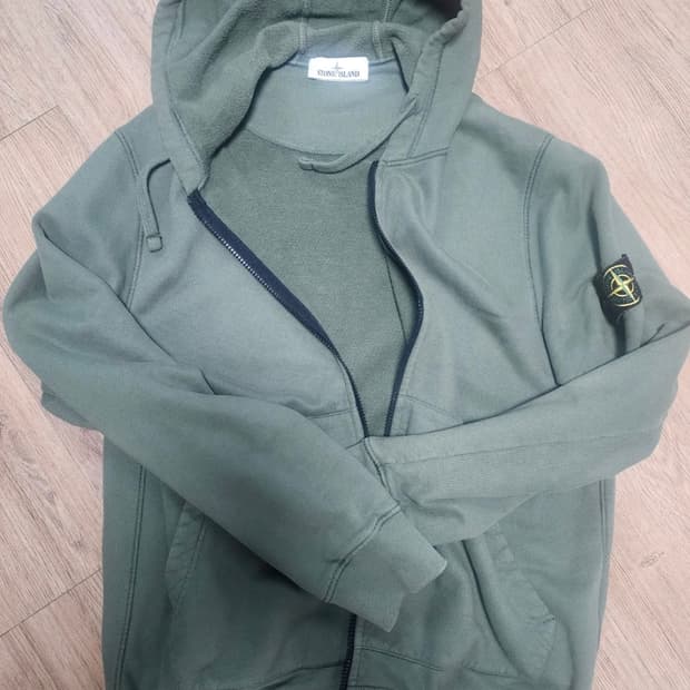 스톤아일랜드 카키 후드집업 XL