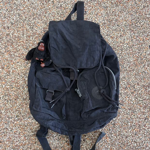 28. 키플링 복조리 백팩 가방