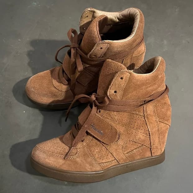 호킨스 웨지 힐 스니커즈