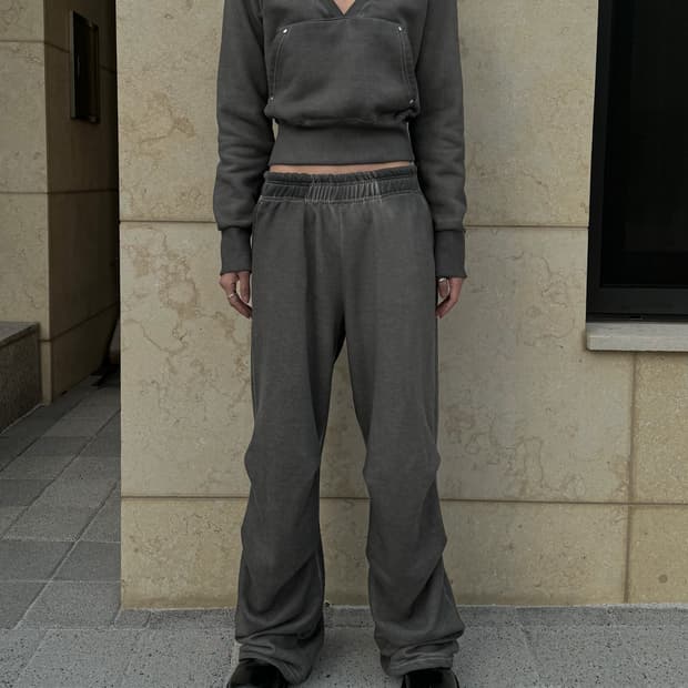 여운코리아 피그먼트 워싱팬츠