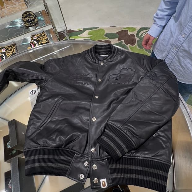 베이프 멀티로고 바시티 자켓