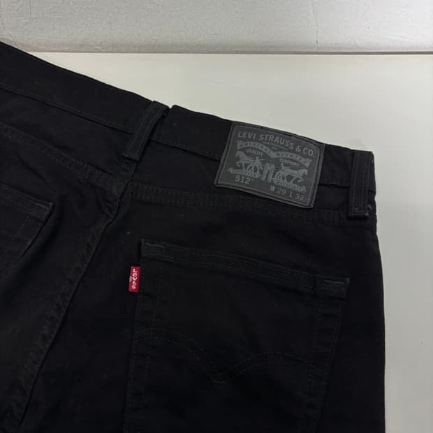 29 리바이스512 슬림테이퍼핏 블랙진