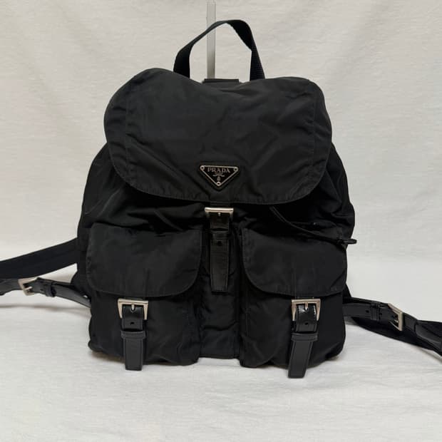 정품 프라다 포코노 나일론 투포켓 미디움 백팩 블랙