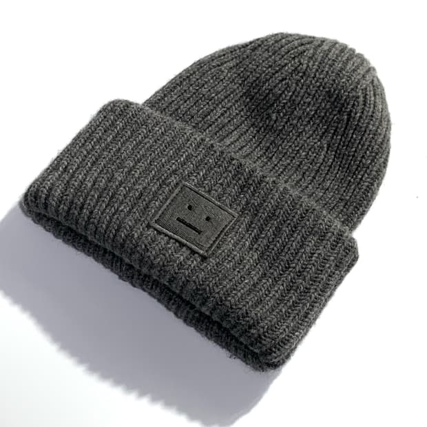 아크네 스튜디오 페이스 비니