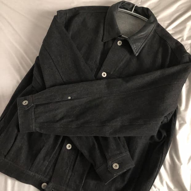 3) 폴리테루 레더카라 트러커