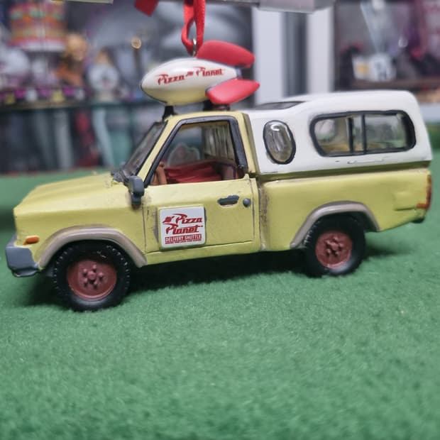 디즈니 토이스토리 피자 트럭 오너먼트 