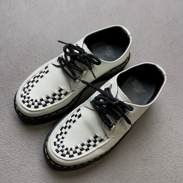 [38] 닥터마틴 ASHLEY WHITE - 240-245