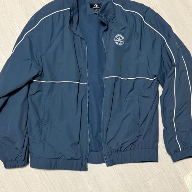 컨버스 바람막이