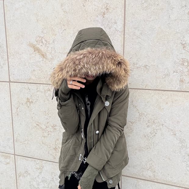 “SLY” 00’s Archive Racoon Fur Khaki Park