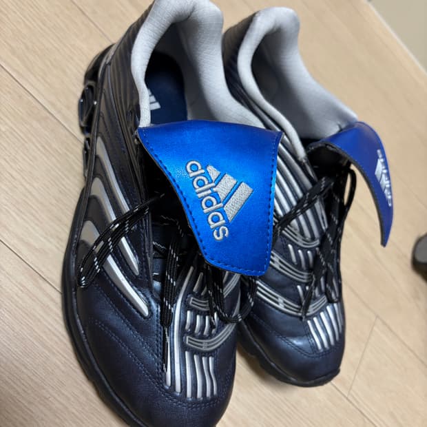 아디다스 프레데터 메가라이드 아트모스 275