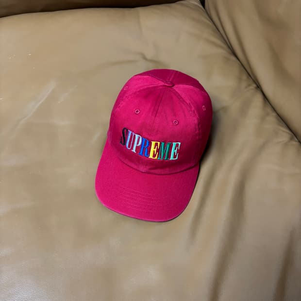 Supreme 슈프림 멀티 컬러 로고 레드 6패널 볼캡 모자 (Red)