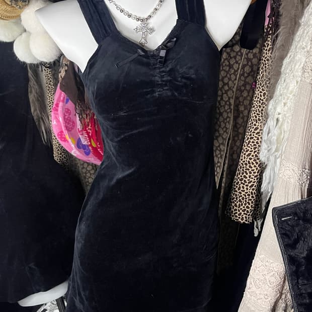 고스 로리 공겜여주 벨벳 원피스