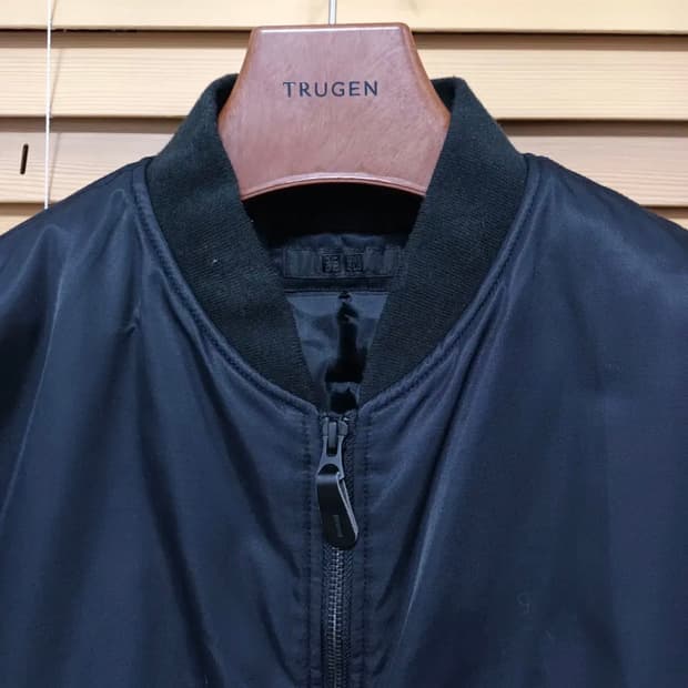 유니클로 남성 블랙 패딩블루종 XL