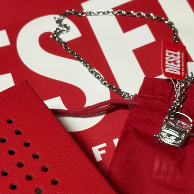 디젤 DX1593040 백 참 목걸이