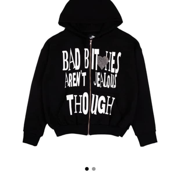 제노리포트 블랙 후드집업 구합니다😭😭😭