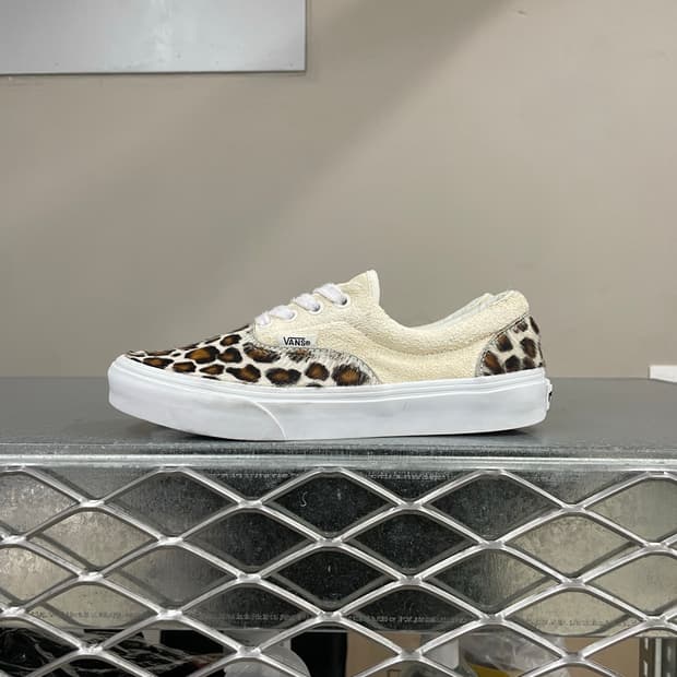 반스 에라 호피 235