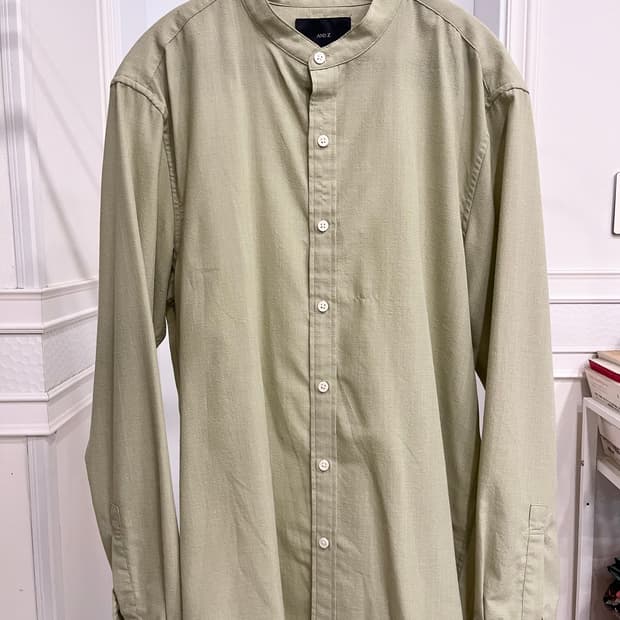 앤드지 밝은 연두 헨리넥 셔츠