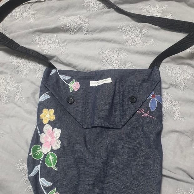 Engineered garments cross bag