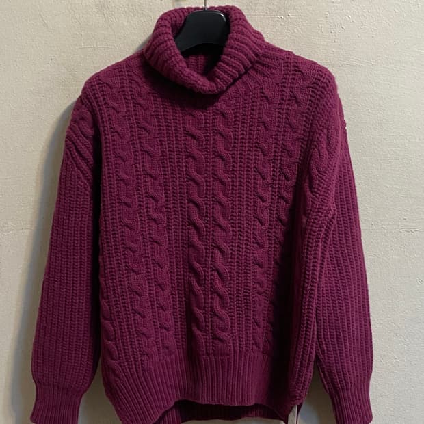 메종 마레 케이블 터틀넥 니트