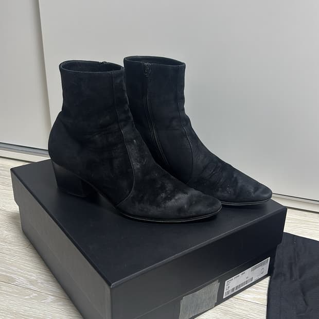 생로랑 바실리아 22fw 스웨이드 60 앵클부츠 41사이즈