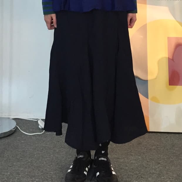 Navy V-Waist Flare Midi Skirt