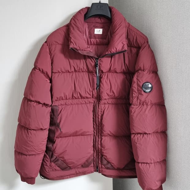 cp컴퍼니 나이크라 패딩