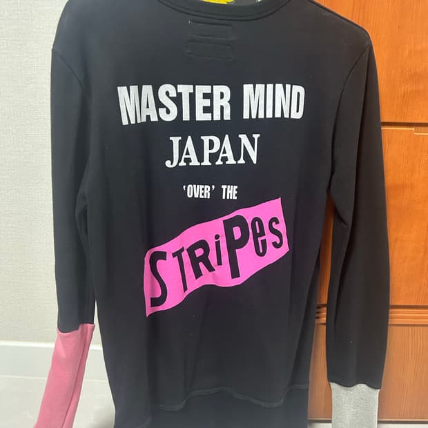 mastermind X over the stripes 스웻셔츠