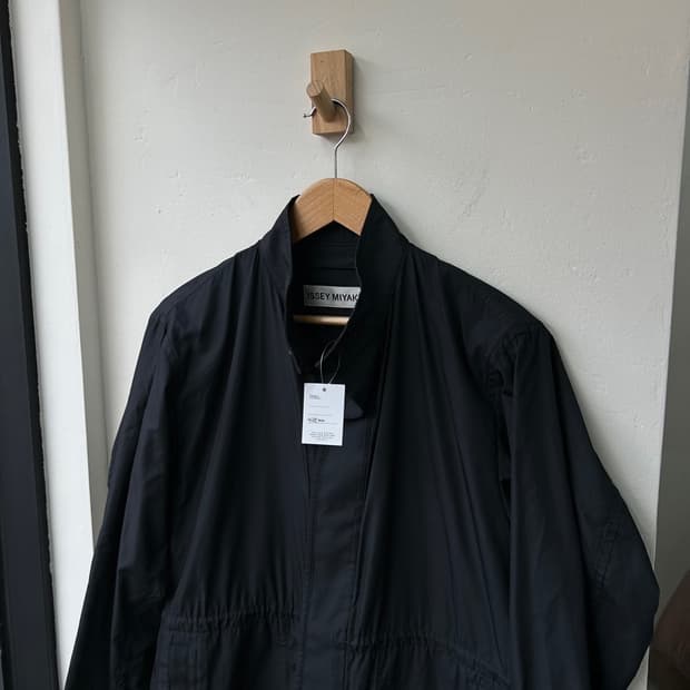 16483 - 이세이 미야케 코트