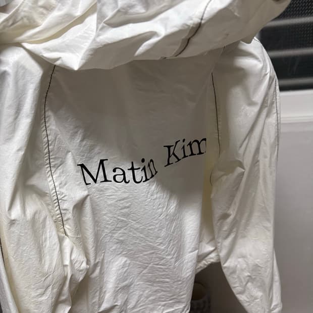 마뗑킴 크롭 후디 코팅 점퍼 아이보리