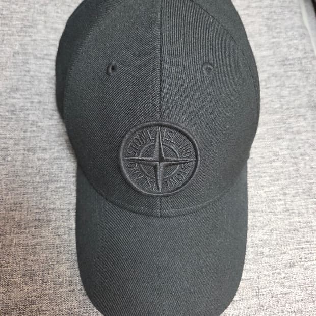 스톤아일랜드 마그네틱 볼캡 공용(UN)