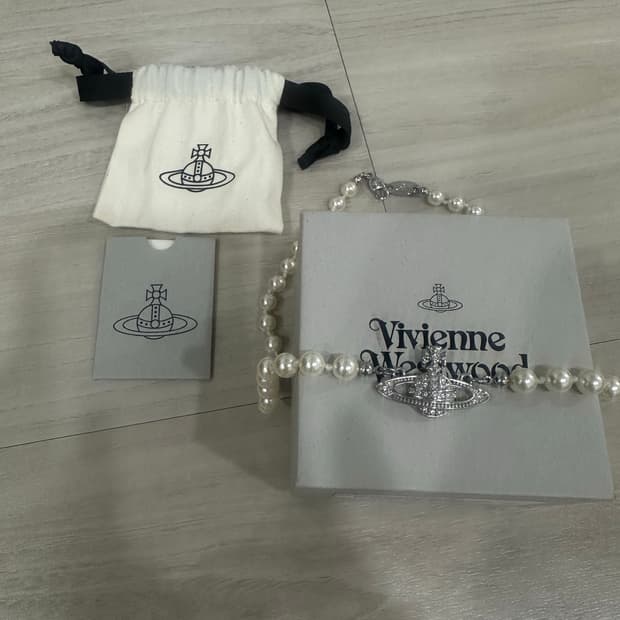 비비안웨스트우드 미니 바스 릴리프 진주 초커 목걸이