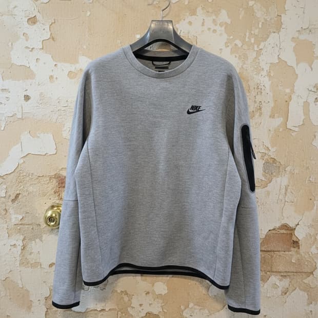 나이키 테크 플리스 맨투맨 그레이 L