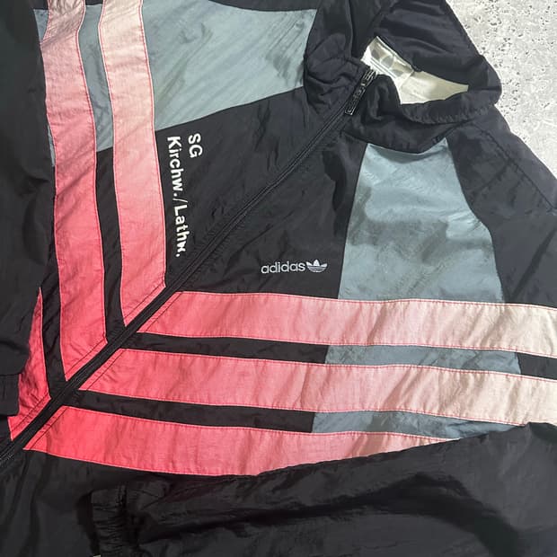 80-90s 아디다스 쉐브론 V라인 패치 트랙 자켓