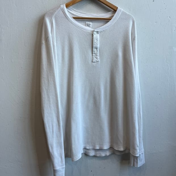 GAP 갭 와플 헨리넥 롱슬리브 화이트