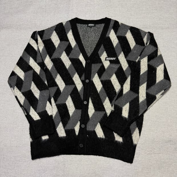 널디 NERDY 아가일 패턴 가디건