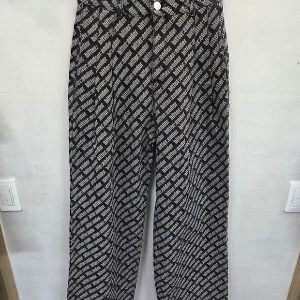 비터앤더 로고 핀턱 블랙 와이드 데님팬츠 s