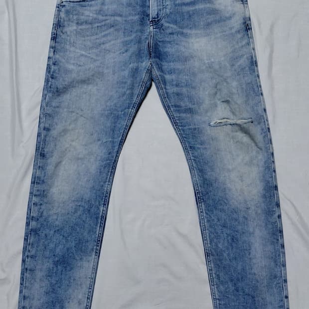 [31] 디젤 KRAILEY-B-T 조그진 테이퍼드 데님 (Italy)