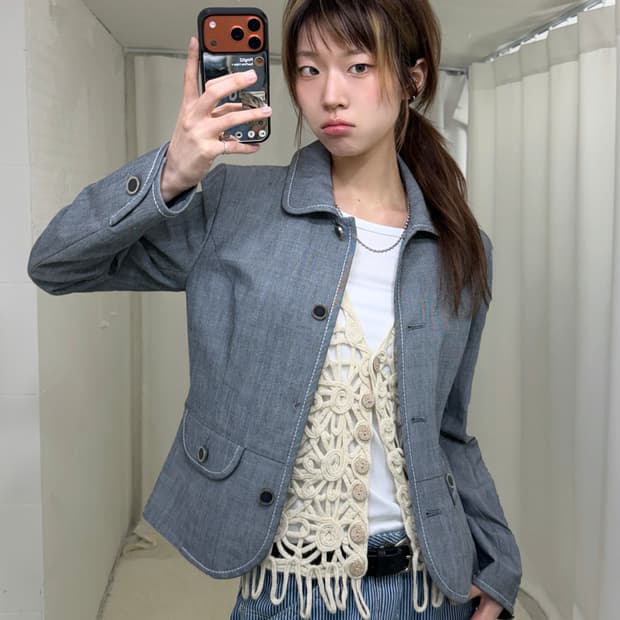 꾸레쥬 스티치 로고 버튼 자켓