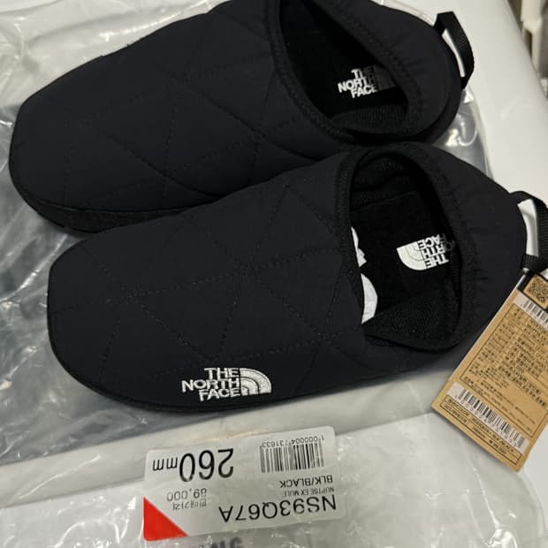 노스페이스 패딩 뮬 신발 ns93q67a