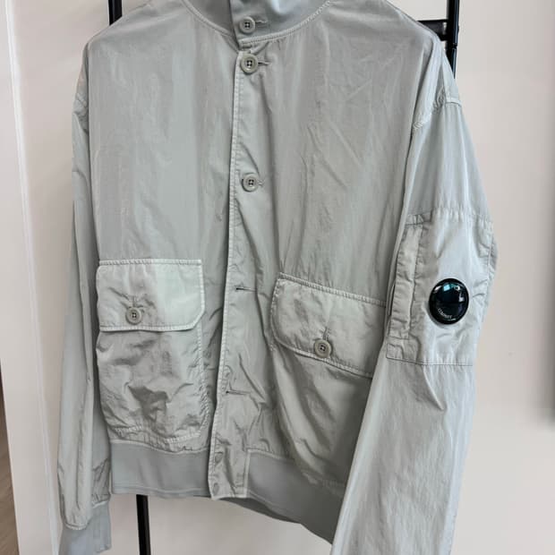 CP컴퍼니 25ss 크롬r 바람막이
