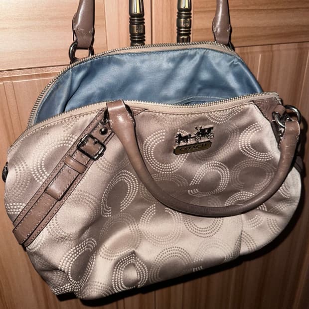 코치 Coach 시그니처 패턴 토트백 숄더백 빈티지 y2k 보부상