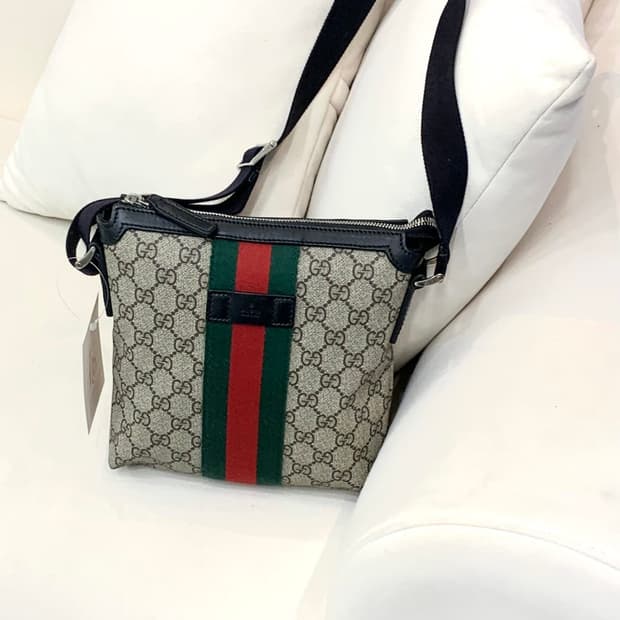 구찌 GG 수프림 웹 메신저백 (정품)