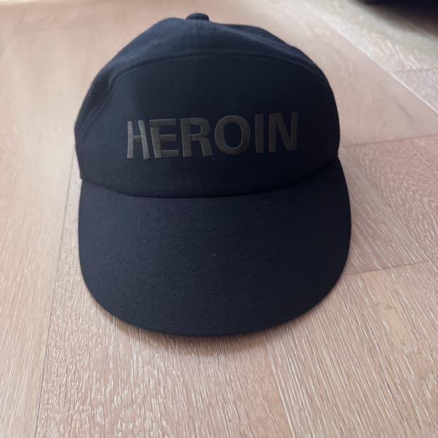 LAD MUSICIAN HEROIN BIG VISOR CAP