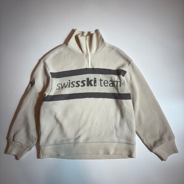 데상트 SwissSki Team 하프넥 니트