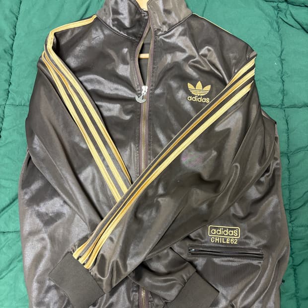 아디다스 져지 브라운 골드